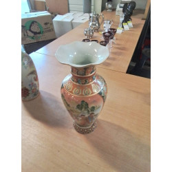 VASE CÉRAMIQUE AUX GEISHAS