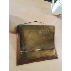 RANGE JOURNAUX LAITON ET...