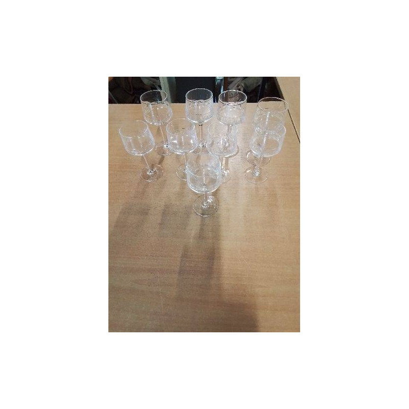 9 VERRES A PIED CRISTAL VAL ST LAMBERT