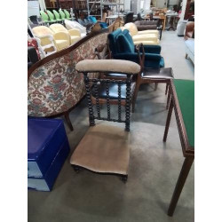 PRIE DIEU BOIS NOIRCI...