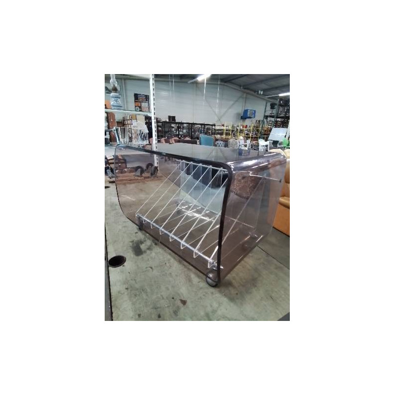 CONSOLE A ROULETTES RANGE VINYLES PLEXIGLAS TEINTÉ ROSE MICHEL DUMAS (XX-XXI) ANNÉES 50