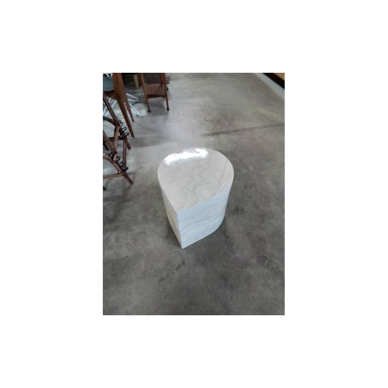 TABLE BLOOMS FIBRE DE VERRE 42X49 CM EN L\'ÉTAT 