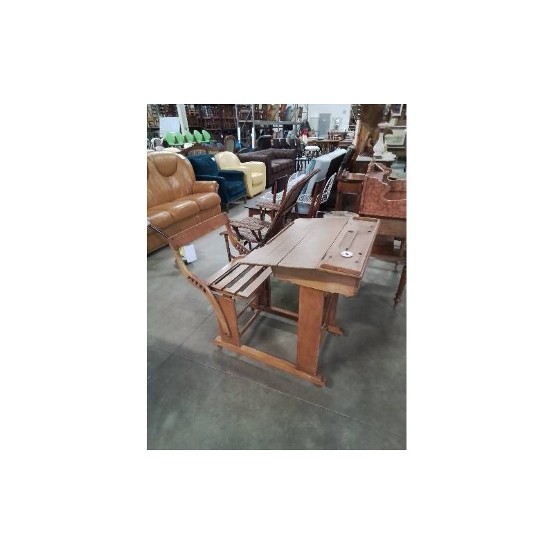 BUREAU D’ÉCOLIER ASSISE HAUTEUR AJUSTABLE BOIS CLAIR DÉBUT XXE