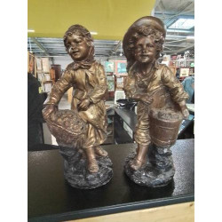 STATUETTES COUPLE JEUNE...