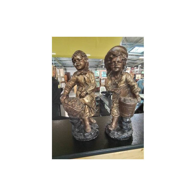 STATUETTES COUPLE JEUNE GARÇON JEUNE FILLE PLATRE PEINT 40CM EN L\'ÉTAT 