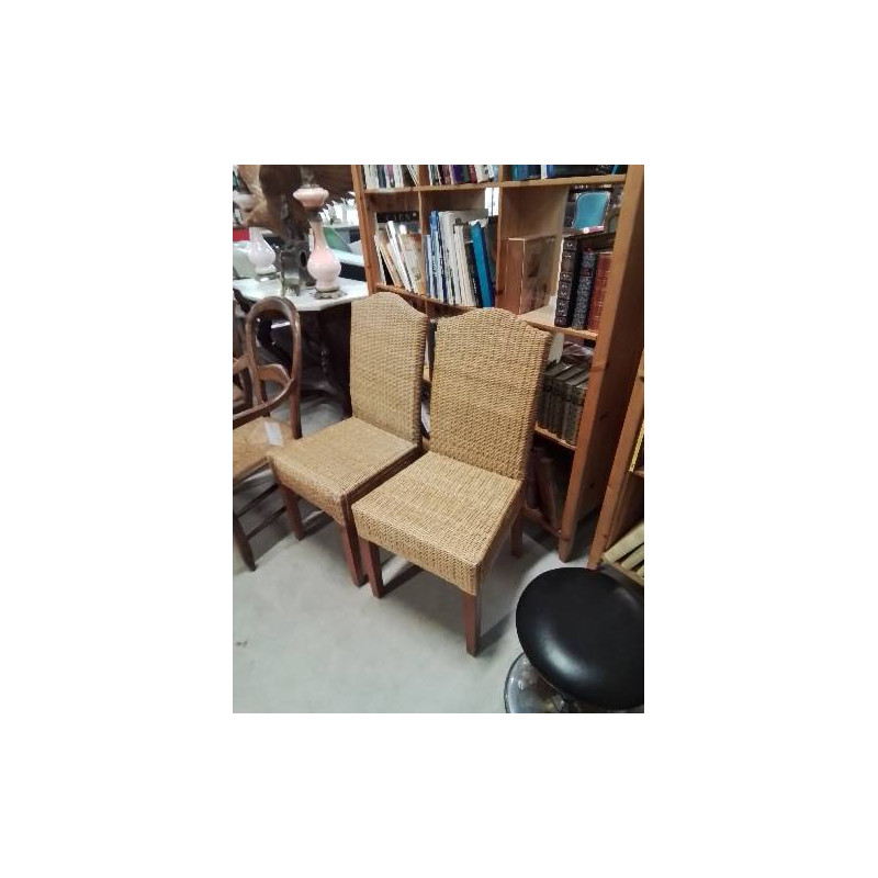 PAIRE DE CHAISES VANNERIE DOSSIER CINTRÉ PIÈTEMENT BOIS CLAIR