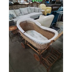 BERCEAU A ROULETTES BAMBOU...