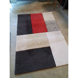 TAPIS BEIGE NOIR ECRU ROUGE...