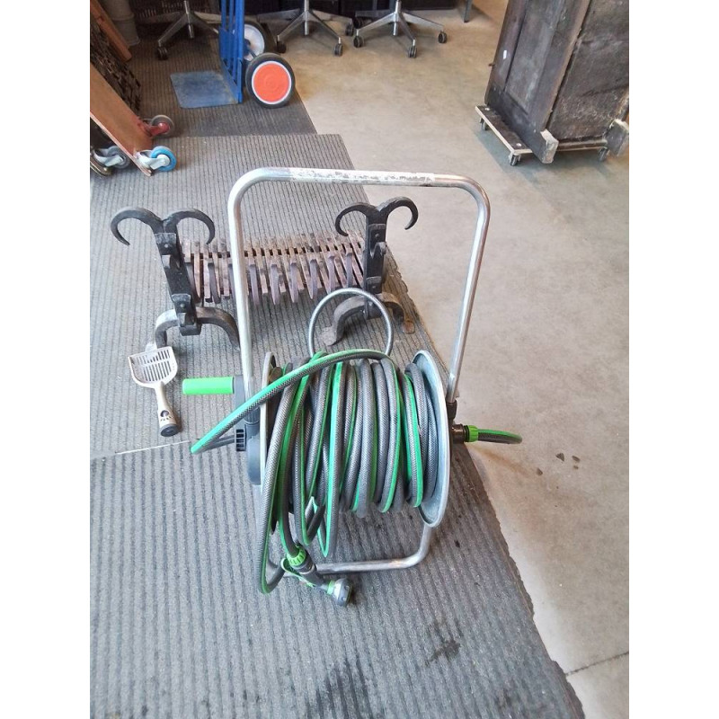 DÉVIDOIR AVEC TUYAU EMBOUTS ET PISTOLET MÉTAL GEOLIA