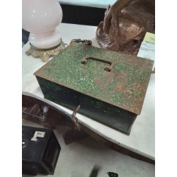 COFFRET MÉTALLIQUE VERT...