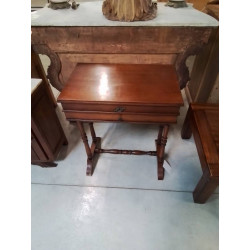 TRAVAILLEUSE ACAJOU...