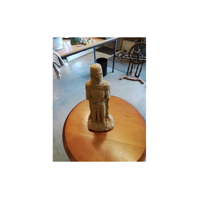 STATUETTE CHEVALIER DES TEMPLIERS PIERRE RECONSTITUÉ 28CM 