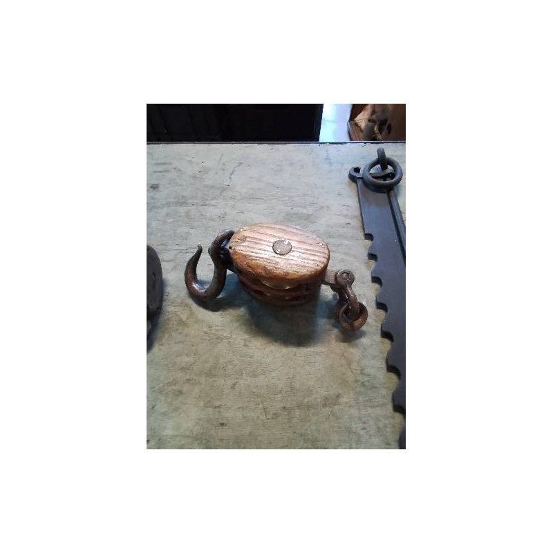 POULIE DE MARINE 2 GORGES BOIS FER FORGE ET LAITON