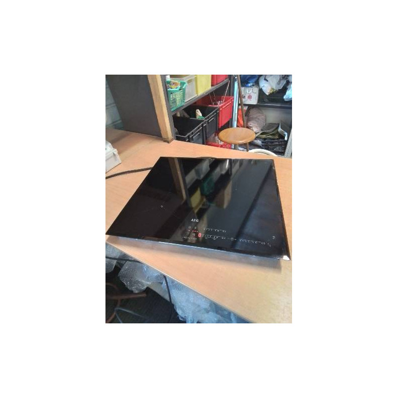 PLAQUE INDUCTION 3 FEUX AEG