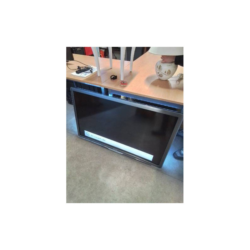 TV LCD A RETROECLAIRAGE LED A ACCROCHER PHILIPS 46PFL9705H/12 117CM