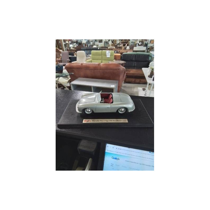 MINIATURE MAISTO PORSHE NO.1 TYP 356 ROADSTER (1948)