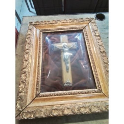 CADRE CHRIST SOUS GLOBE 