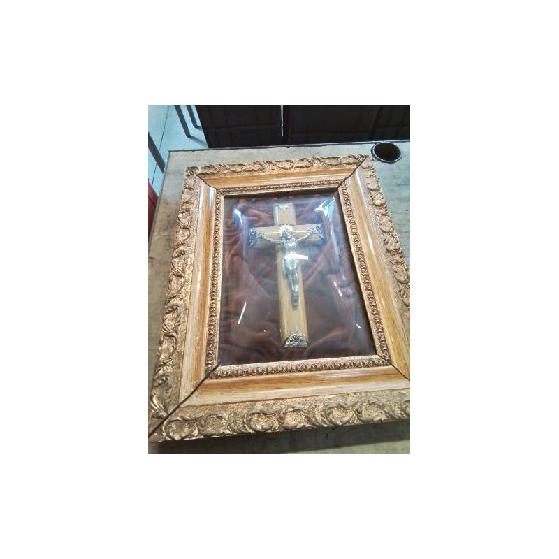 CADRE CHRIST SOUS GLOBE 