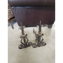 PAIRE DE CHENETS FER FORGÉ...
