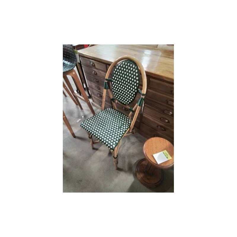 CHAISE DE TERRASSE VANNERIE ET RÉSINE VERT ET BLANCHE TRESSÉE 