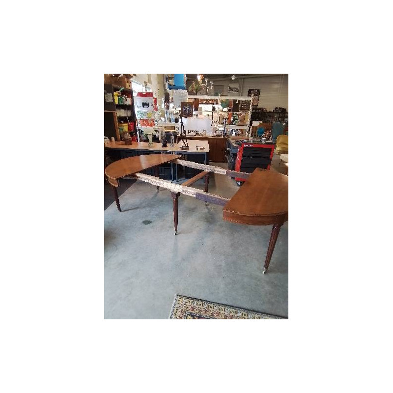 TABLE OVALE ACAJOU STYLE LOUIS XVI 145X130X74,5CM (S’OUVRANT A 134CM VENDUE SANS RALLONGE