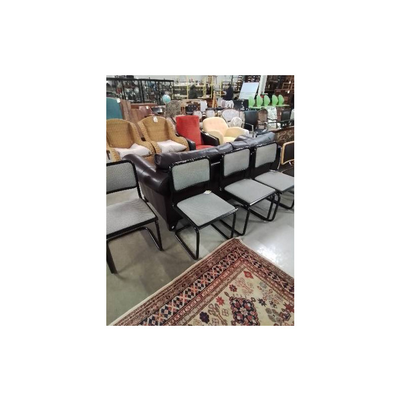 4 CHAISES PIÈTEMENT MÉTAL NOIR ASSISE ET DOSSIER CAPITONNÉ TISSU GRIS’