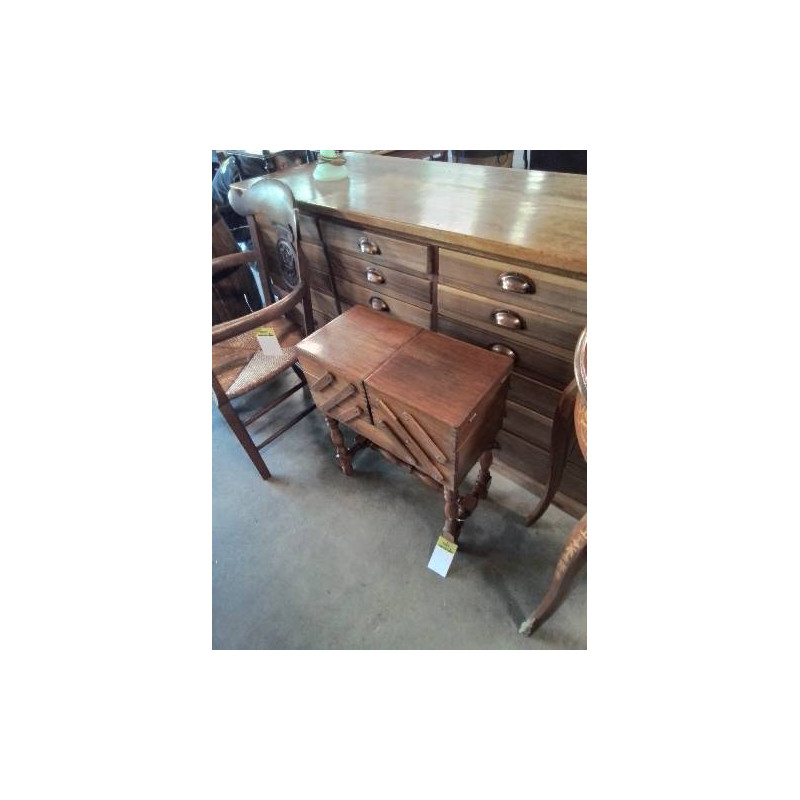 TRAVAILLEUSE BOIS CLAIR A COLONNES PIEDS BALUSTRE A ENTRETOISE STYLE RÉGENCE 