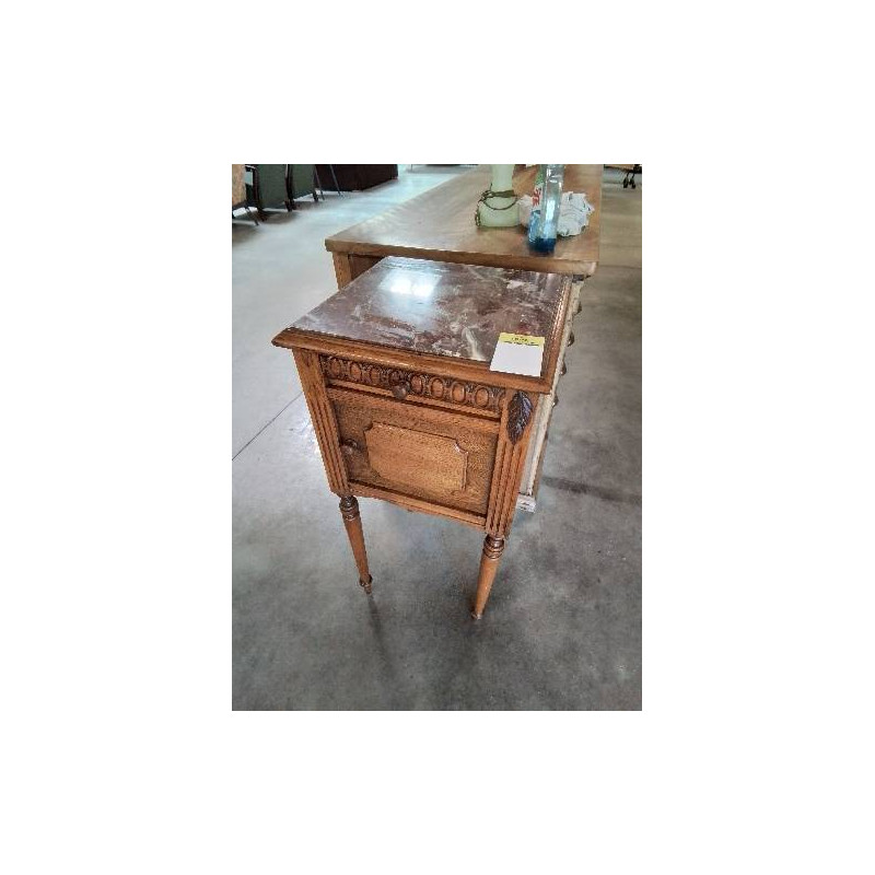 CHEVET BOIS CLAIR SCULPTÉ ET MOULURÉ DESSUS MARBRE ROUGE VEINÉ FIN XIXE