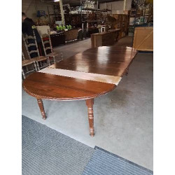 TABLE OVALE A ABATTANTS...