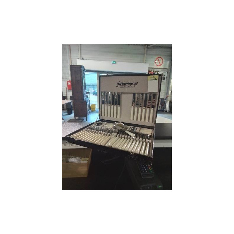 MÉNAGÈRE 49 PIÈCES ACIER INOX ET RÉSINE BLANCHE GUY DEGRENNE HARMONIQUES