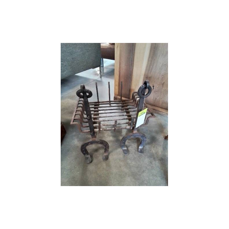 PAIRE DE CHENETS ET SON BERCEAU DE CHEMINÉE FER FORGÉ 