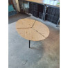 TABLE BASSE OVALE BOIS CLAIR PLATEAU AJOURÉ PIÈTEMENT MÉTAL NOIR