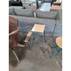 TABOURET ESCAMOTABLE MÉTAL...