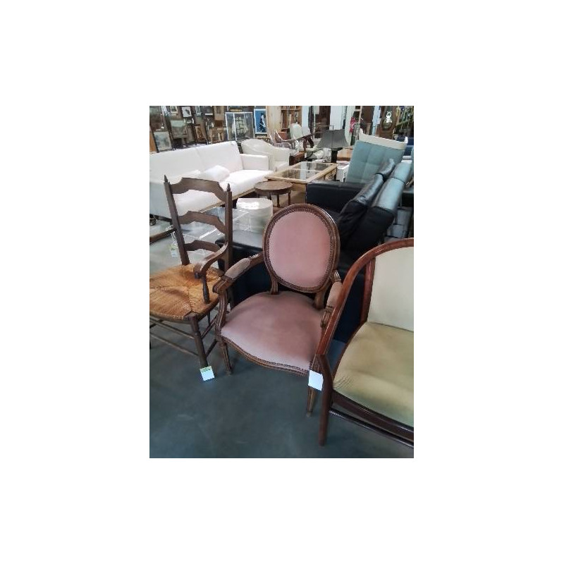 FAUTEUIL MÉDAILLON BOIS ASSISE ET DOSSIER  TISSU VIEUX ROSE STYLE LOUIS XVI 
