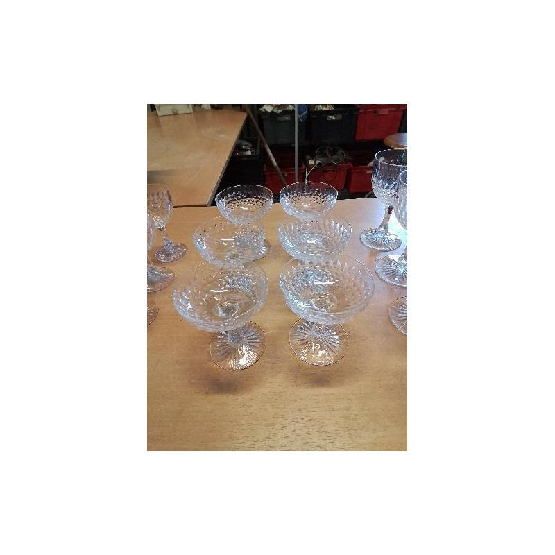8 COUPES A CHAMPAGNE CRISTAL SAINT LOUIS DÉBUT XXE