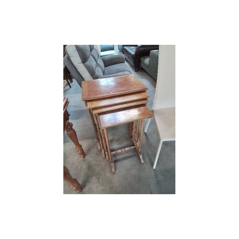 4 TABLES BASSES GIGOGNES BOIS CLAIR FIN XIXE