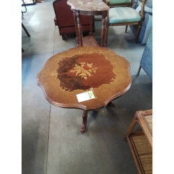 GUERIDON ROND TRIPODE...