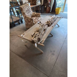 LIT DE CAMP MILITAIRE...