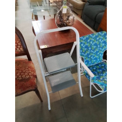 ESCABEAU MÉTAL BLANC ET...