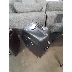 VALISE COQUE A ROULETTES...