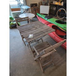 ENSEMBLE TABLE ET 2 CHAISES...