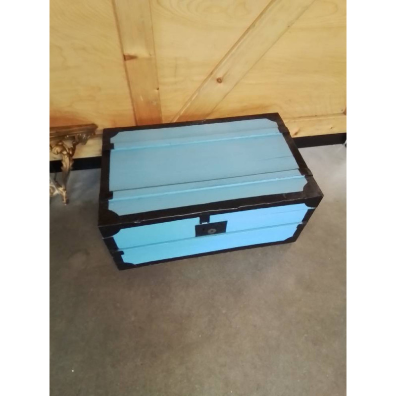 MALLE RECTANGULAIRE BOIS PEINT BLEU GAINÉ FR FORGÉ NOIR