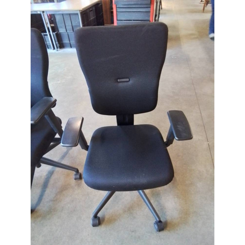 FAUTEUIL DE BUREAU A ROULETTES RÉSINE ET TISSU NOIR STEELCASE