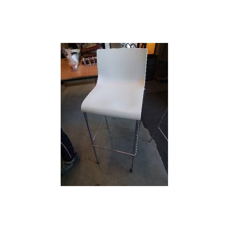 TABOURET DE BAR PIÈTEMENT MÉTAL CHROMÉ ASSISE RESINE BLANC