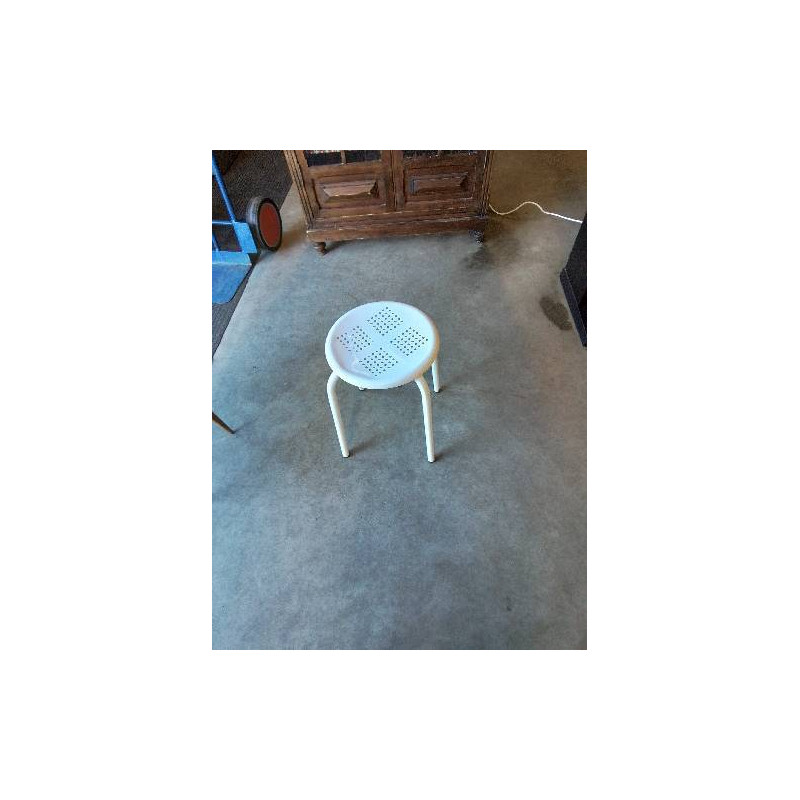 TABOURET MÉTAL BLANC ASSISE AJOURÉE 