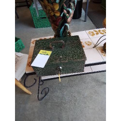 COFFRET MÉTALLIQUE VERT...