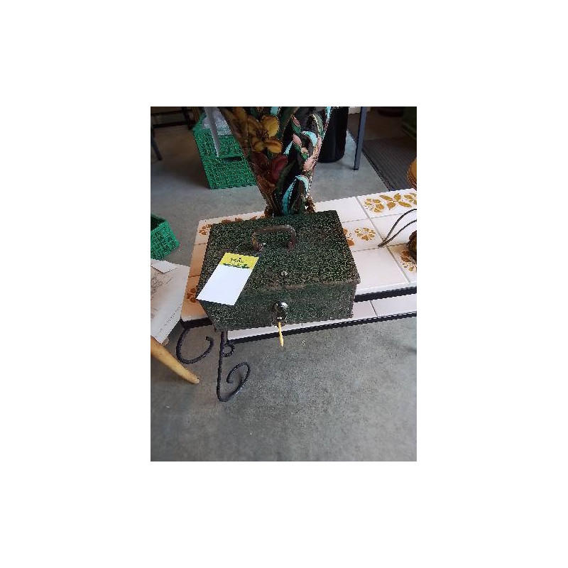 COFFRET MÉTALLIQUE VERT AVEC CLÉ