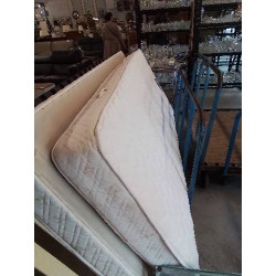 MATELAS A RESSORTS ENSACHÉS...