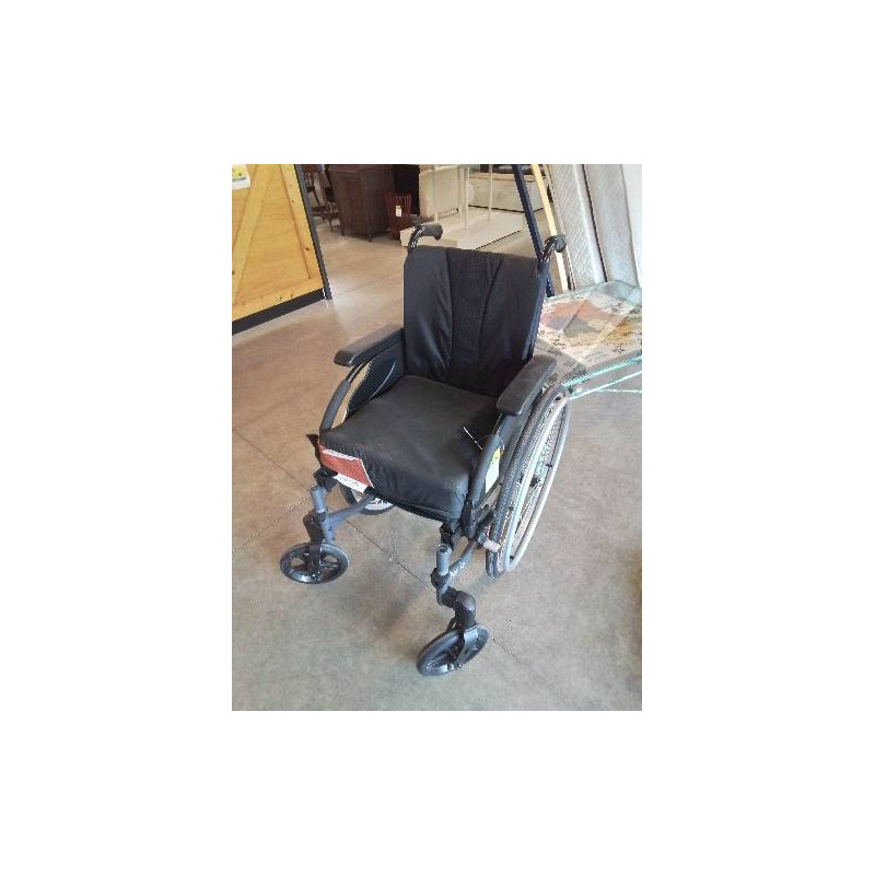 FAUTEUIL DE TRANSFERT PLIANT INVACARE AVEC COUSSIN