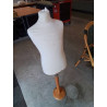 BUSTE MANNEQUIN ENFANT PIEDS BOIS CLAIR 